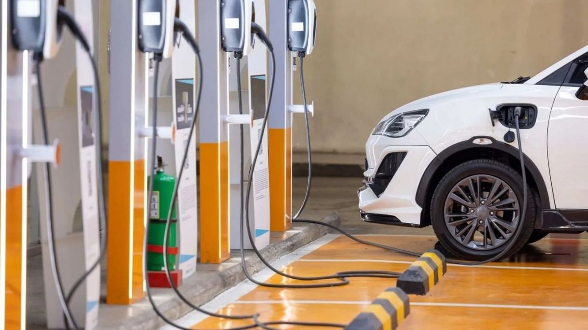 Türkiye’de Elektrikli Araç Dönemi Hız Kazandı Şarj Ağı Rekor Seviyeye Ulaştı