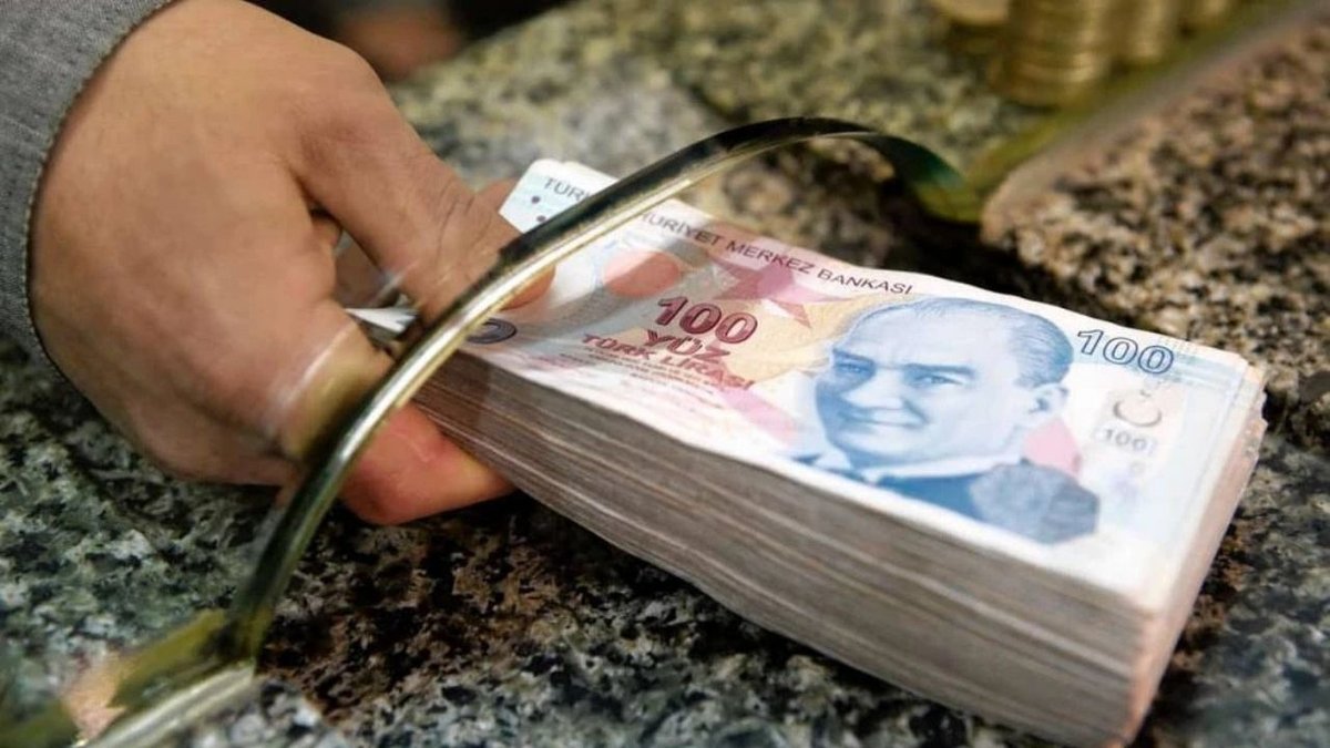 Memur Emeklilerine Zam Farkı Ödemeleri Başladı Milyarlarca Lira Hesaplara Geçiyor