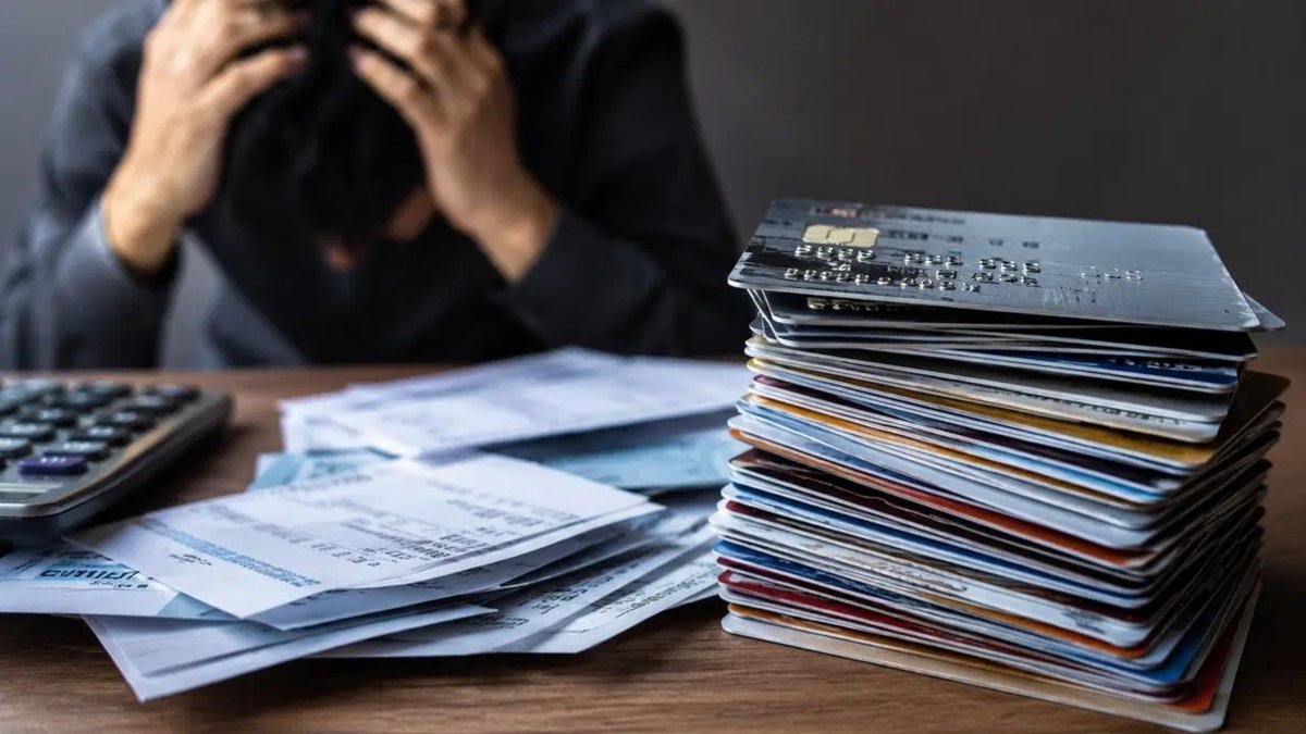 Türkiye’de kredi borcu büyüyor: 44 milyon kişi bankalara borçlu