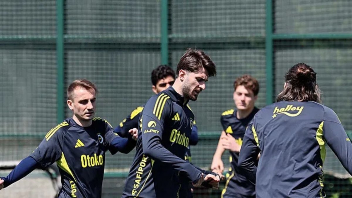 Fenerbahçe Ve Galatasaray Derbisi İçin Hazırlıklarını Devam Ettirdi