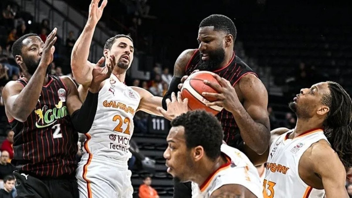 Galatasaray Kendi Sahasında Düştü! Manisa Basket'ten Önemli Zafer