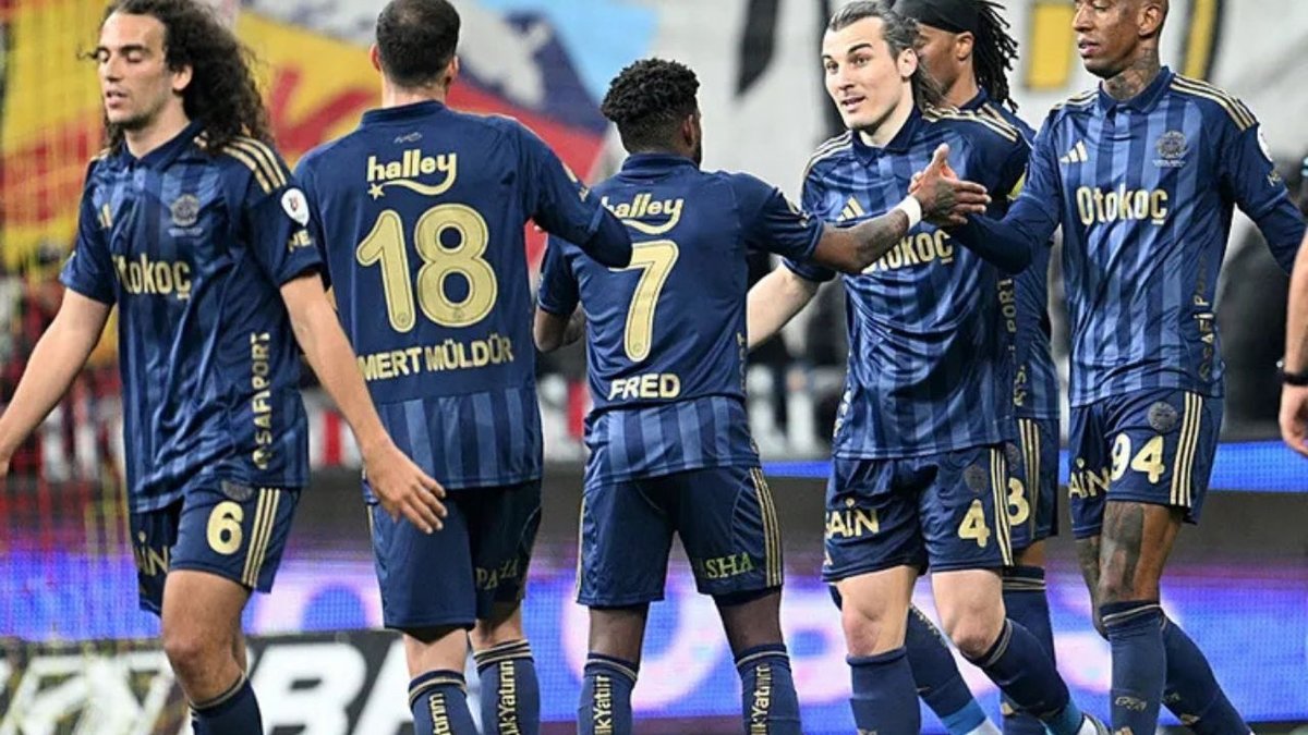 Fenerbahçe'nin Forvet İçin Büyük Stratejisi: Jonathan David Hamlesi