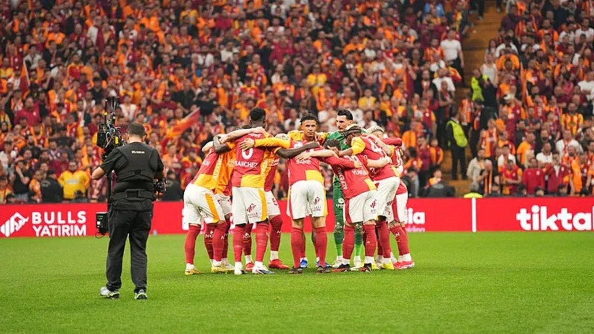 Okan Buruk Tarihe İmza Attı: Eşi Olmayan Şampiyonluk Başarısı