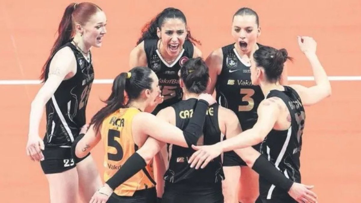 VakıfBank, Fenerbahçe'yi 3-1 Yenerek Seride 2-1 Öne Geçti