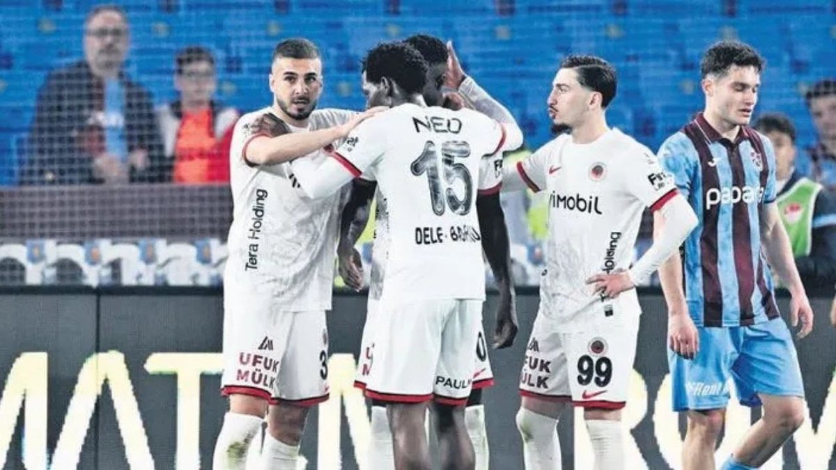 Trabzonspor'da Genç Yetenekler Parladı! 7 Altyapı Oyuncusu Sahada