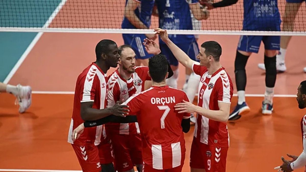 Efeler Ligi Şampiyonluk Finalinde Heyecan Dolu Mücadele!