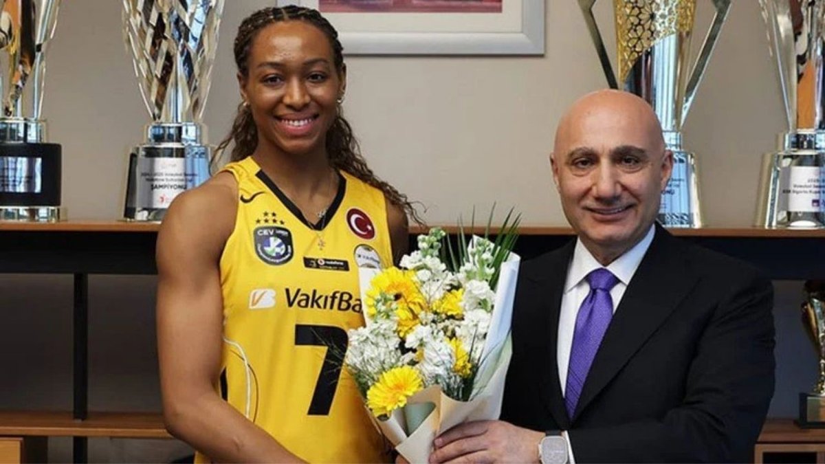 Vakıfbank’ta Chiaka Ogbogu İle Sürpriz Veda: Başarılı Yıldız Takımdan Ayrıldı