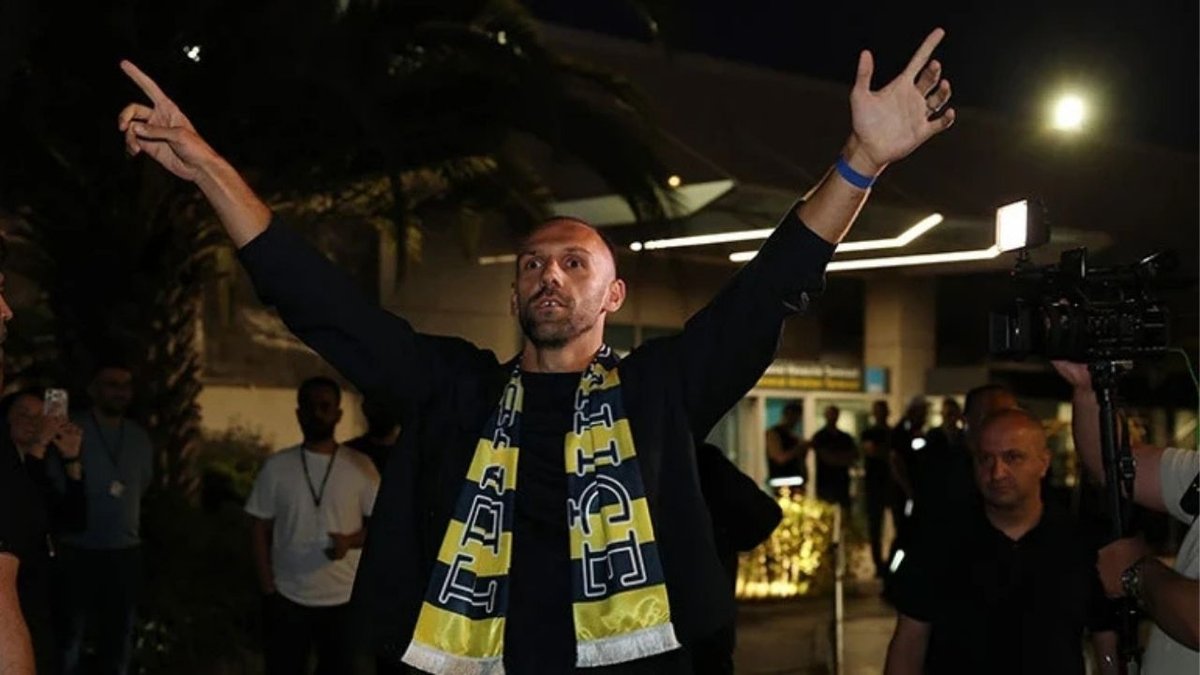 Fenerbahçe’de Golcü Hareketliliği: Muriqi Sonrası Yeni Transfer Hedefi Alexander Sörloth