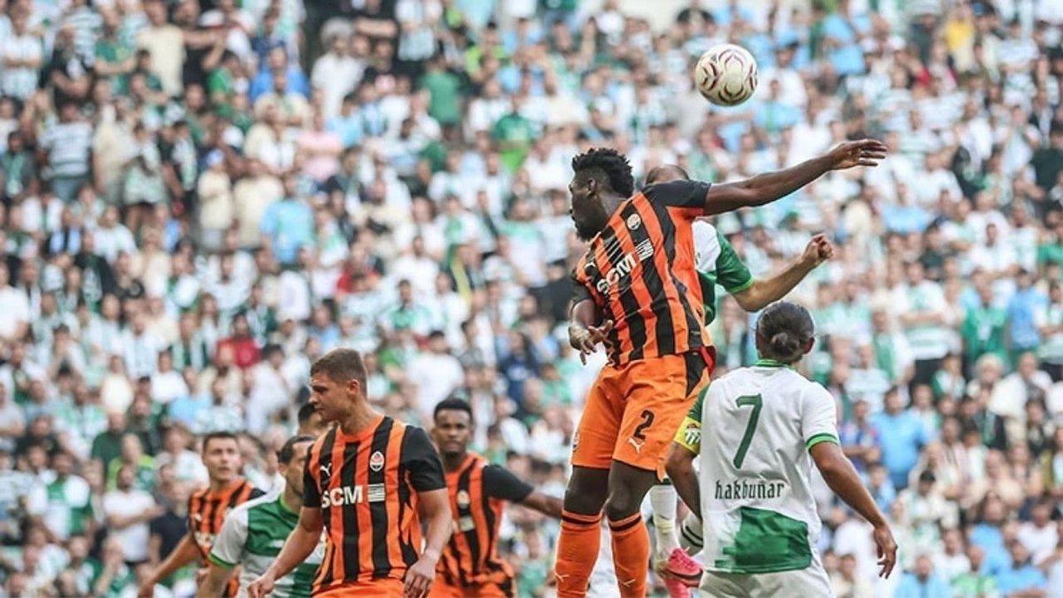 Bursaspor Arda Turanlı Shakhtar Karşısında Dirençli Performans Gösterdi