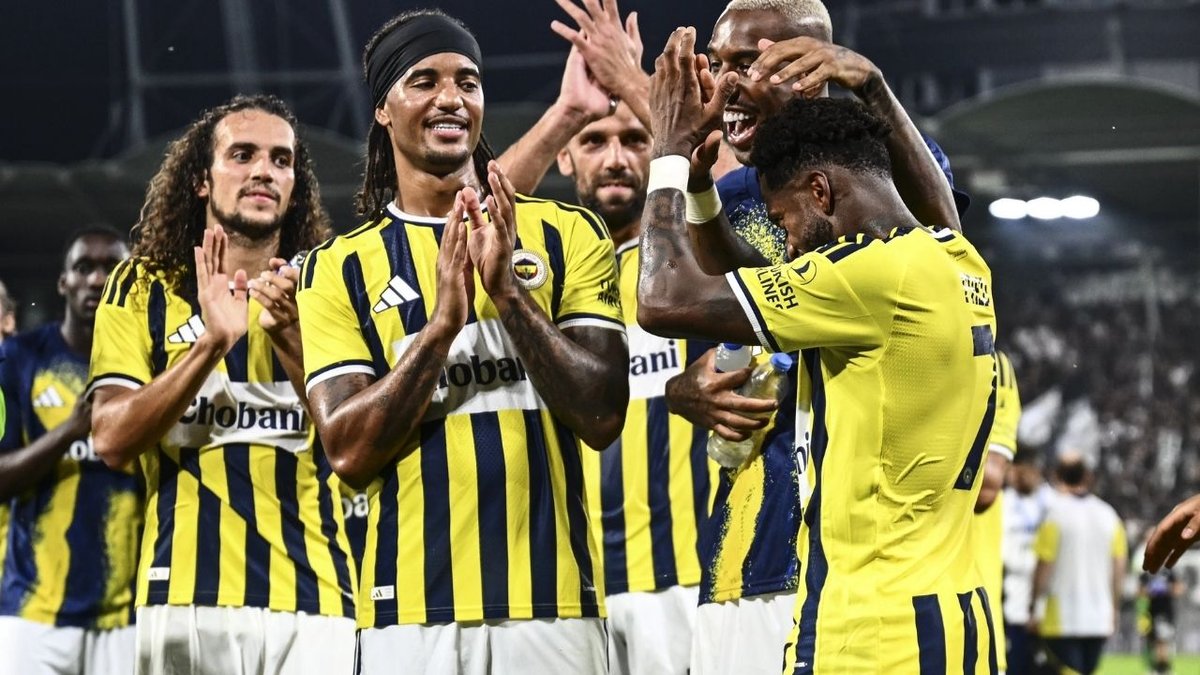 Fenerbahçe’de Fred Ayrılığı Gündemde Resmi Açıklama Geldi