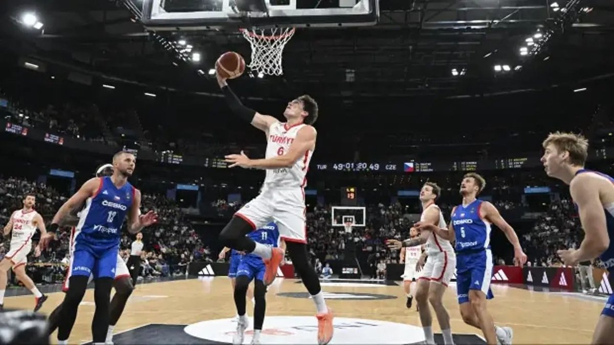 Çekya’yı Devirdik! 12 Dev Adam Supercup’ta Üçüncü
