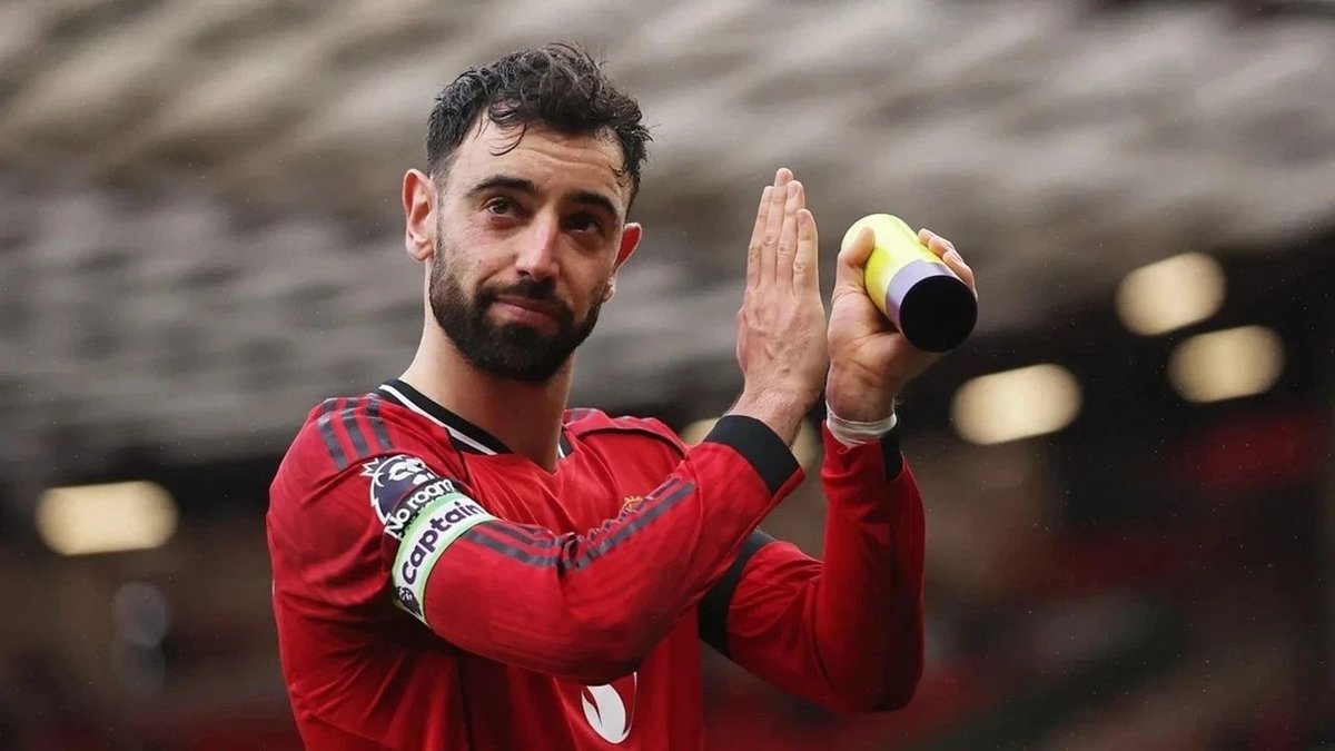 İngiltere’de Yılın Futbolcusu Bruno Fernandes Seçildi