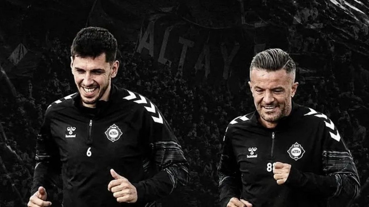 Altay’da Ceyhun Gülselam Ve Özgür Özkaya Futbolu Bıraktı