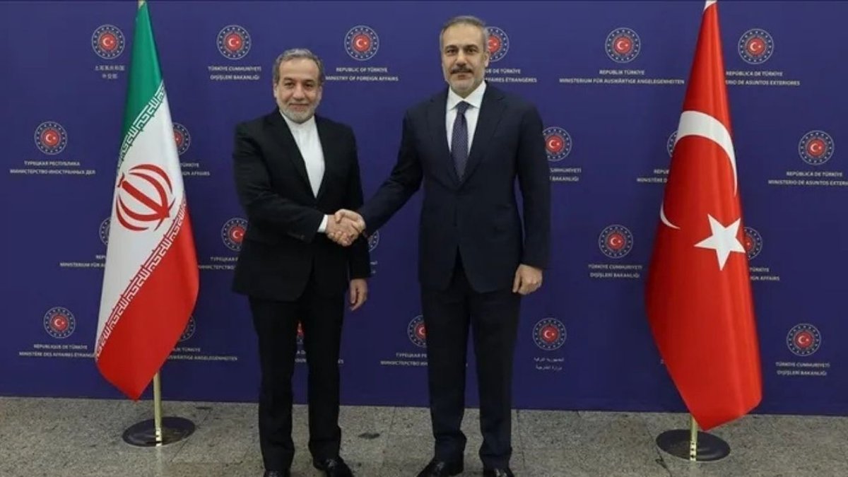 Hakan Fidan İle İran Dışişleri Bakanı Arakçi Telefonla Buluştu