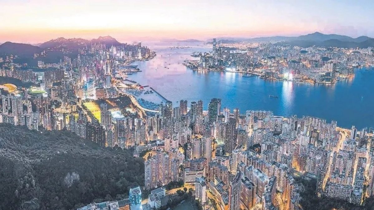 Hong Kong'da Sonbahar Kaçamağı: Şehrin Altın Döneminde Yolculuk Rehberi
