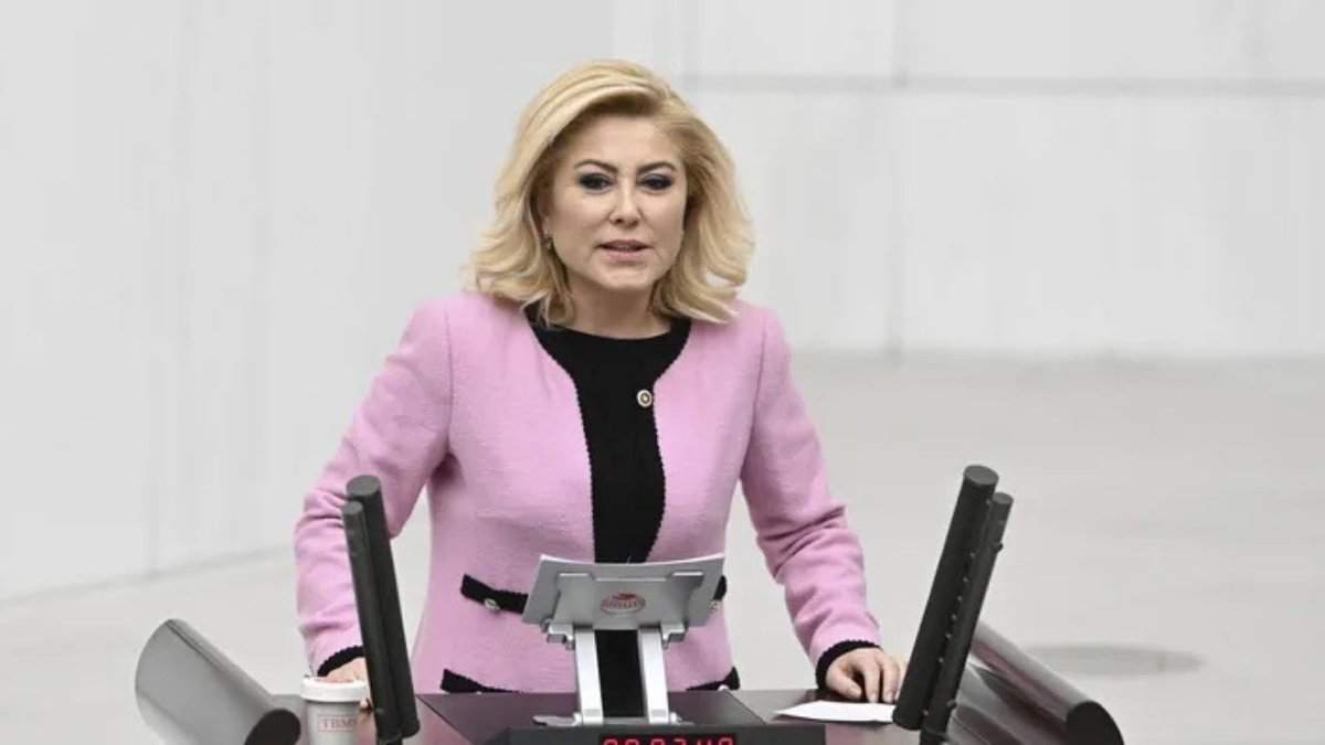 Şebnem Bursalı: “İzmir Çevre Yolu Ücretiz Olarak Sürecek”