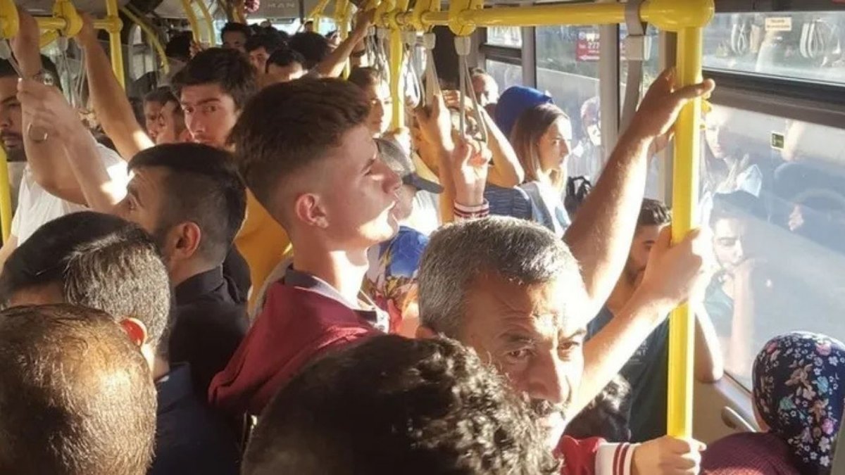 Ankara'da Toplu Taşıma Üzerine Tartışmalar: EGO Otobüsleri Şikayet Ediliyor
