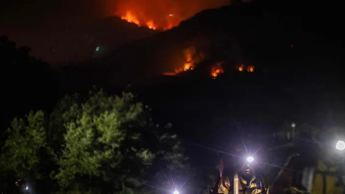 Amerika’da Yangın Felaketi: 14 Bin 600 Dönüm Arazi Yandı