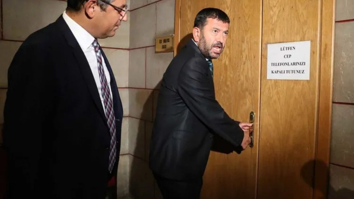 CHP'de "Yolsuzluk" Suçlamaları ve SABAH Makalesi Üzerine Tartışmalar Artıyor