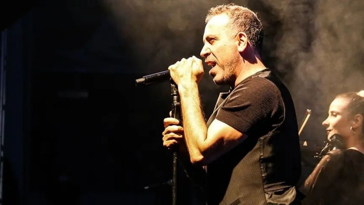 Haluk Levent Konser Sonrası Fenalaştı: Yoğun Bakımda Tedavi Ediliyor