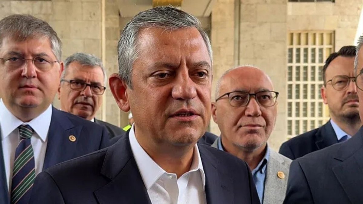 Özgür Özel’den “Yeni Parti” İddialarına Net Mesaj! CHP’den Ayrılacak mı?