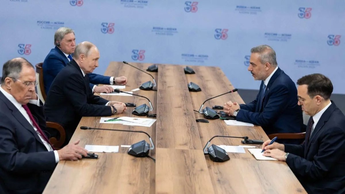 Hakan Fidan Moskova’da Putin ile Görüştü: Türkiye-Rusya İlişkilerinde Kritik Mesajlar