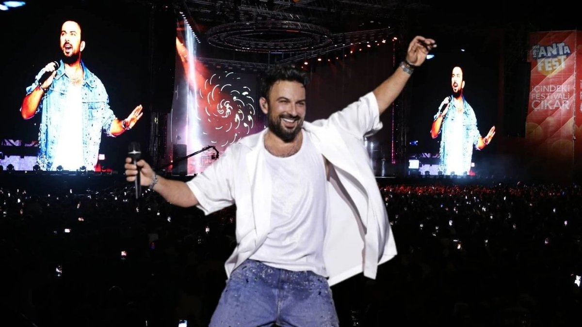 Tarkan Dortmund Konserinde Aşık Veysel Sürprizi Duygusal Anlar Yaşandı