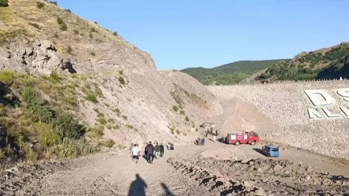 Giresun Alucra’da Feci Kaza: Otomobil Dere Yatağına Devrildi, 3 Kişi Hayatını Kaybetti