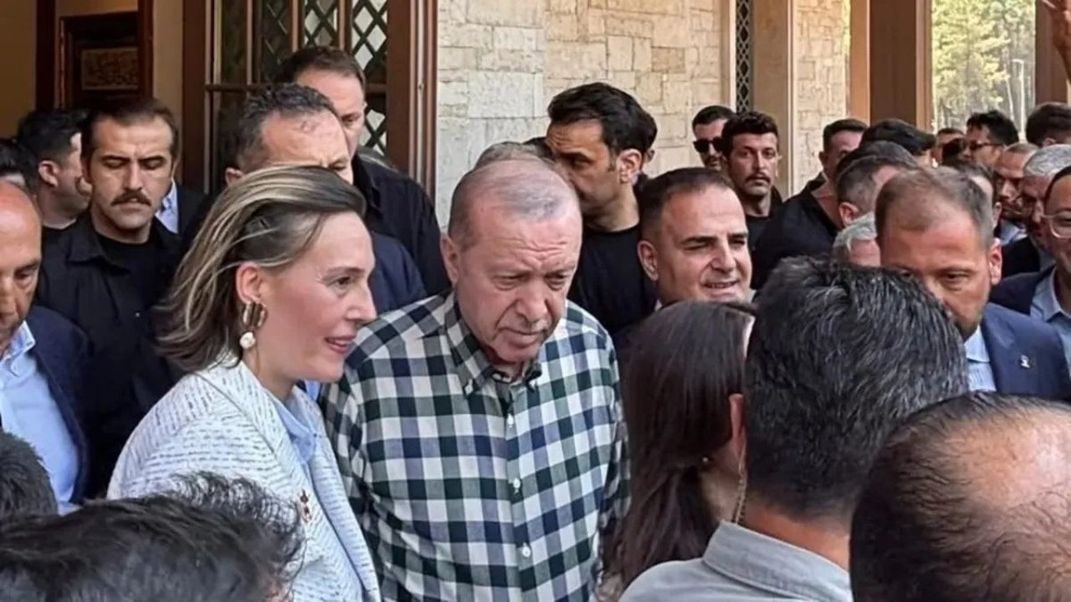 Erdoğan Marmaris’te Vatandaşlarla Buluştu: Ünlü İle “Kapımız Açık” Diyaloğu