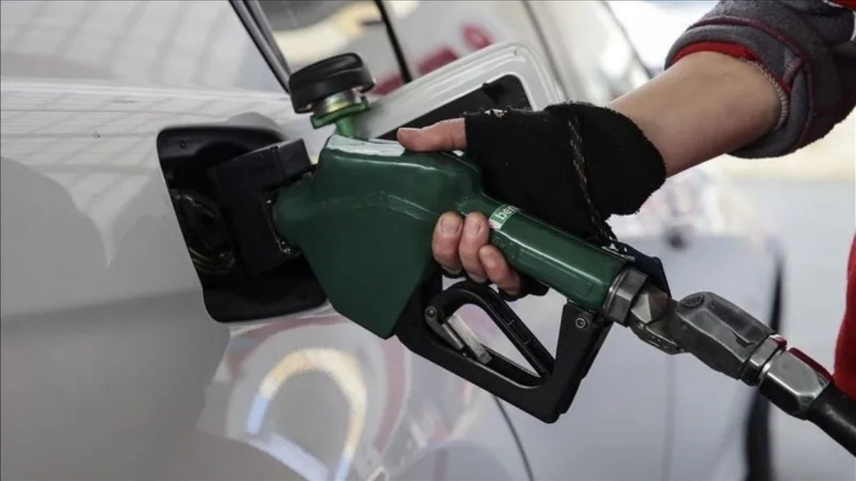 Akaryakıt fiyatlarında son durum: Benzin ve motorine indirim sonrası yeni tabelalar