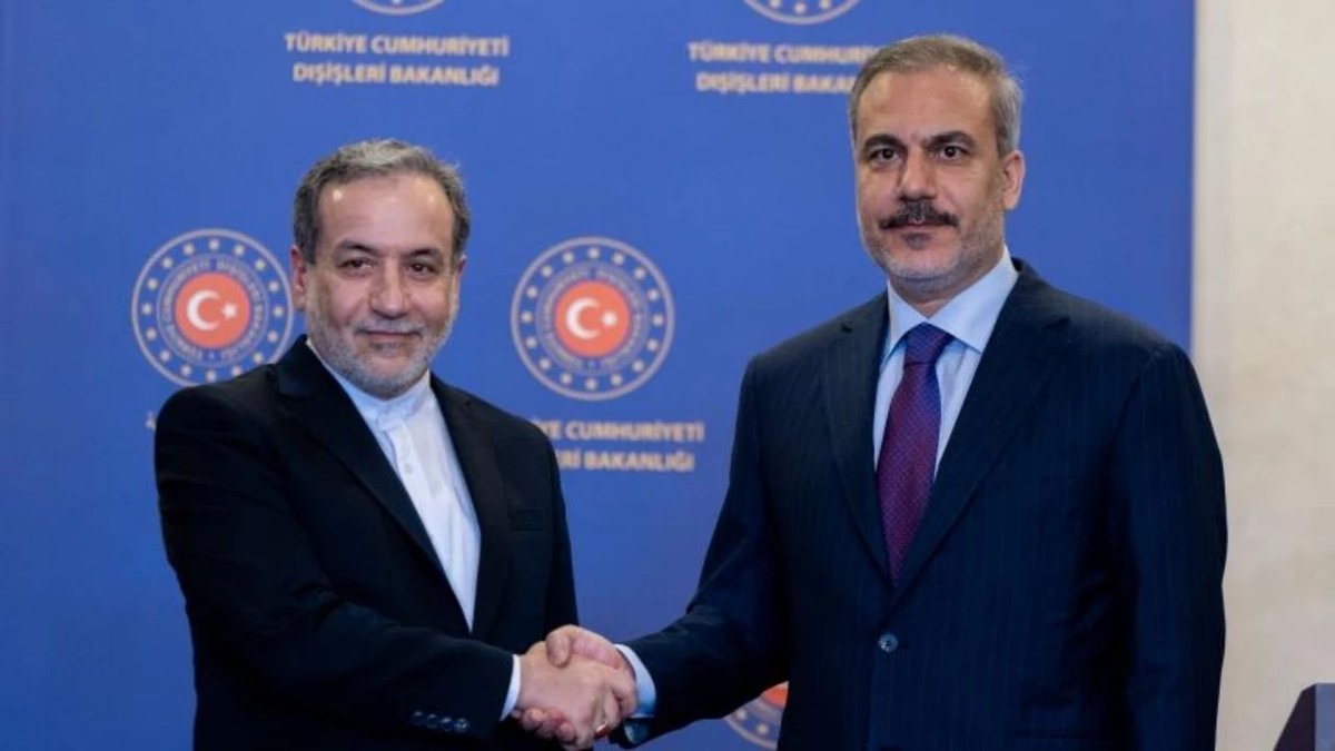 Bakan Fidan, İranlı Mevkidaşı Abbas Arakçi ile Telefon Görüşmesi Yaptı