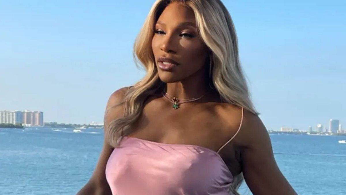 Serena Williams’a Met Gala Öncesi Partideki Kıyafeti Eleştirildi: “Ucuz ve Zevksiz”