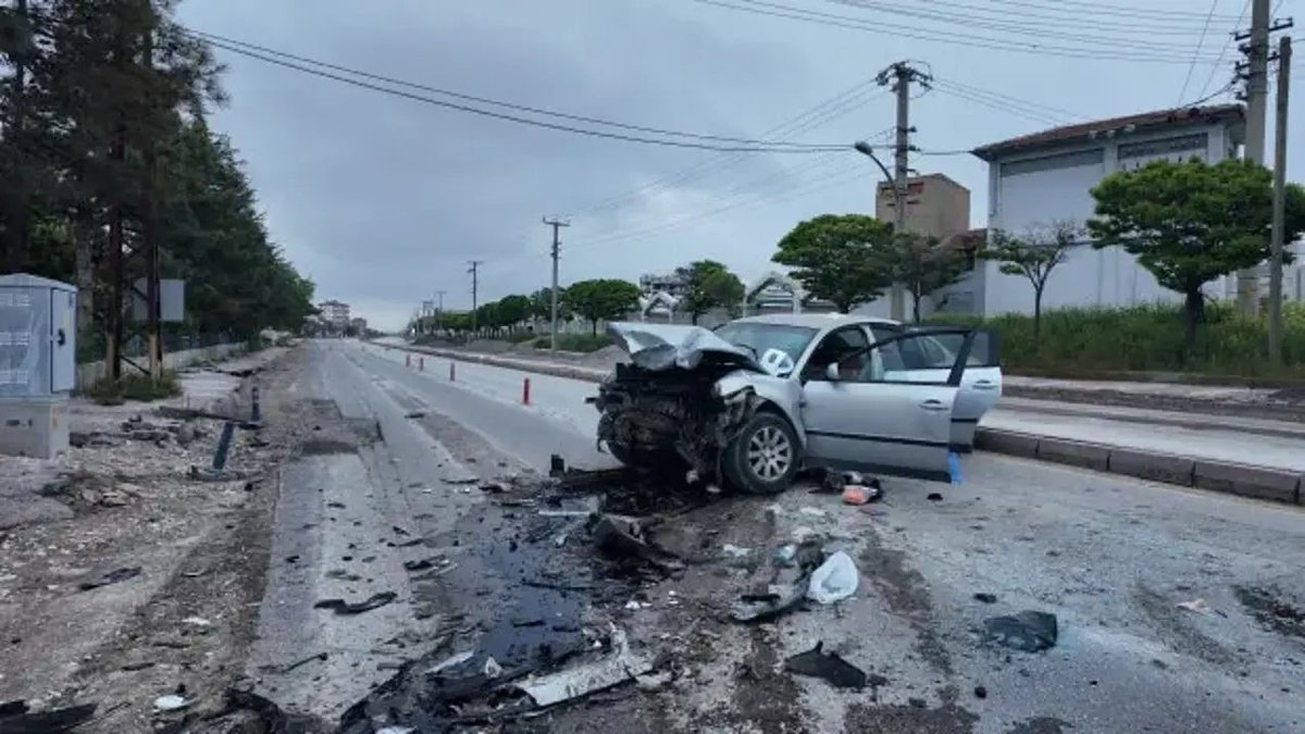 Niğde’de Korkunç Trafik Kazası! İki Otomobil Çarpıştı: 2 Kişi Hayatını Kaybetti