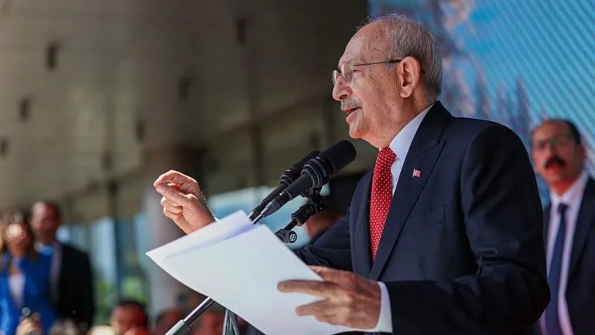 CHP’de Yeni Bildiri Tartışması Büyüyor: “Kayyım Rejimine Hayır” Çıkışı Siyasi Gündemi Hareketlendirdi