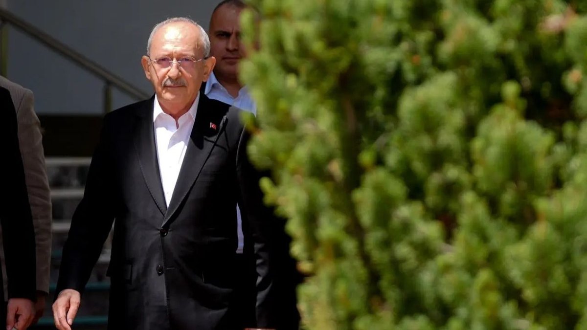 Kılıçdaroğlu’ndan Kurultay Açıklaması: “Kim Çıkarsa Başımızın Tacı Olacak, Kimseye Yedirmeyeceğim”