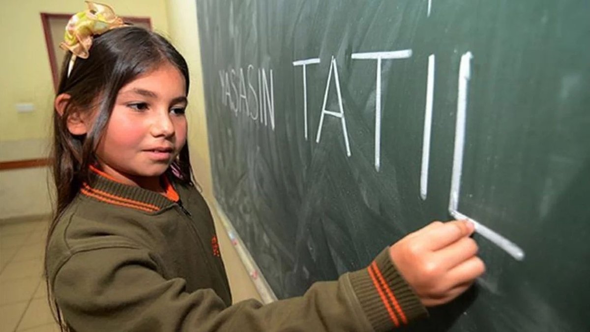 2025-2026 Eğitim Öğretim Yılı Sona Eriyor: Okullar 26 Haziran 2026’da Kapanacak, Karne Günü Netleşti