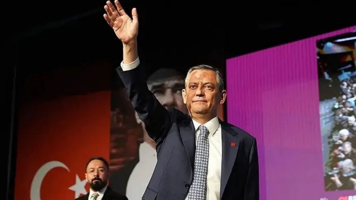 CHP Kulislerinde Yeni Parti İddiası Gündemde Özgür Özel İçin Kritik Tarih Ortaya Atıldı