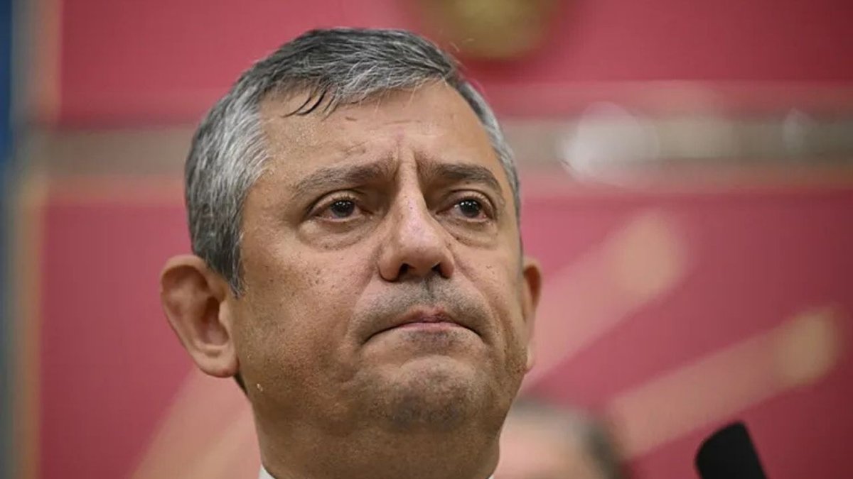 Özgür Özel’in Yeni Parti Hamlesinde Gözler Kurucu Kadroya Çevrildi