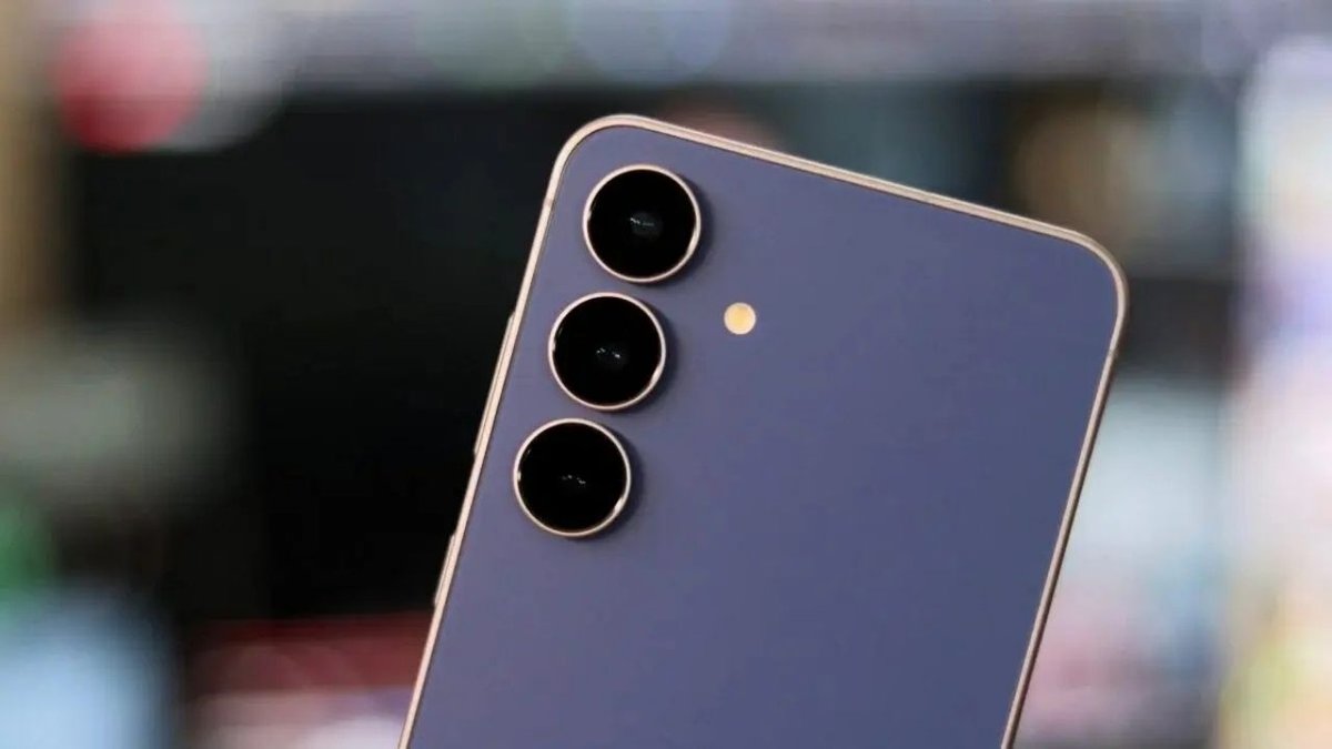 Galaxy S26 FE’nin Kamera Detayları Ortaya Çıktı: Yeni Modelde Yapay Zeka Desteği Öne Çıkacak