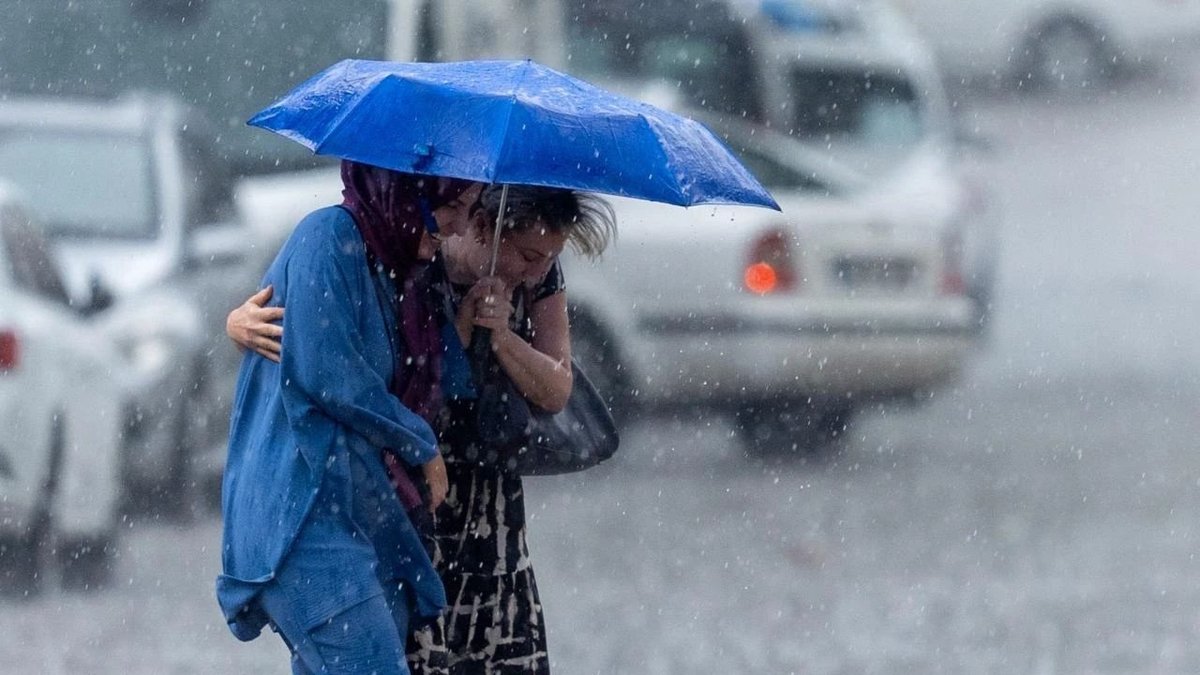 Meteoroloji’den Uyarı: İstanbul’da Sabah Yağışı, Doğu Bölgelerde Çöl Tozu Bekleniyor
