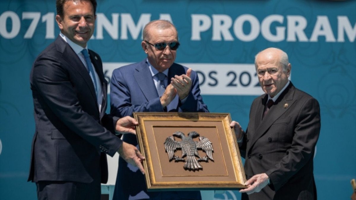 Erdoğan’ın Sözleriyle Yeniden Gündeme Geldi: Atın Kuyruğunu Bağlamak Ne Anlama Geliyor