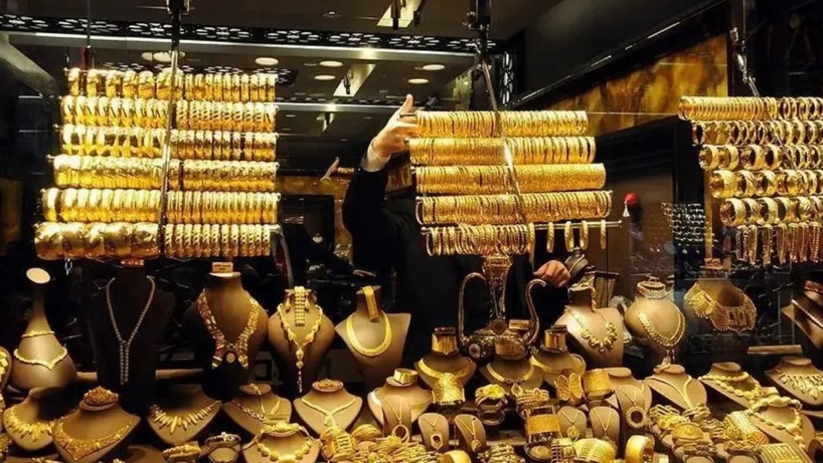 Altın Fiyatları Çakıldı! Piyasalar Karıştı, Yatırımcılar Tedirgin