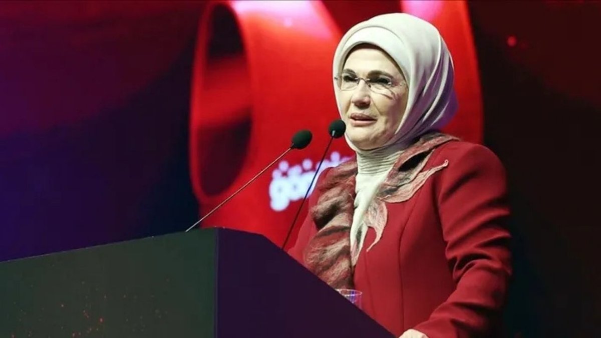 Emine Erdoğan’dan "Aile ve Nüfus 10 Yılı Vizyon Belgesi" Paylaşımı