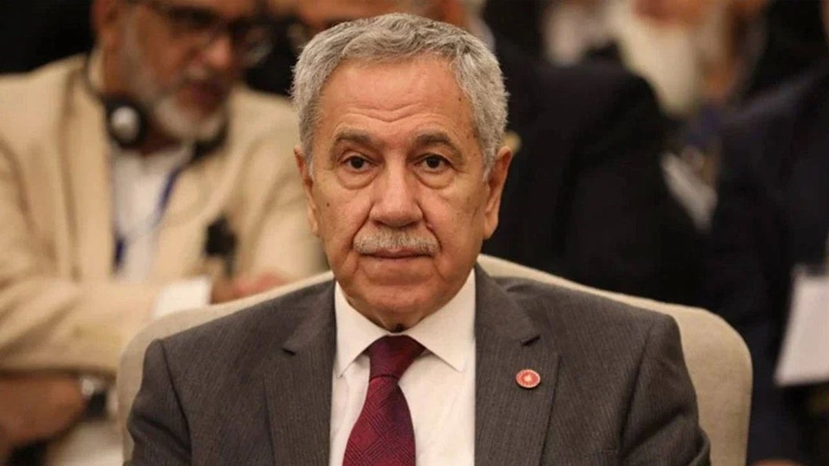 Bülent Arınç, Yeni Parti Kurma İddialarına Yanıt Verdi: "Ayrı Parti Kurup Partime Taarruz Edemem"