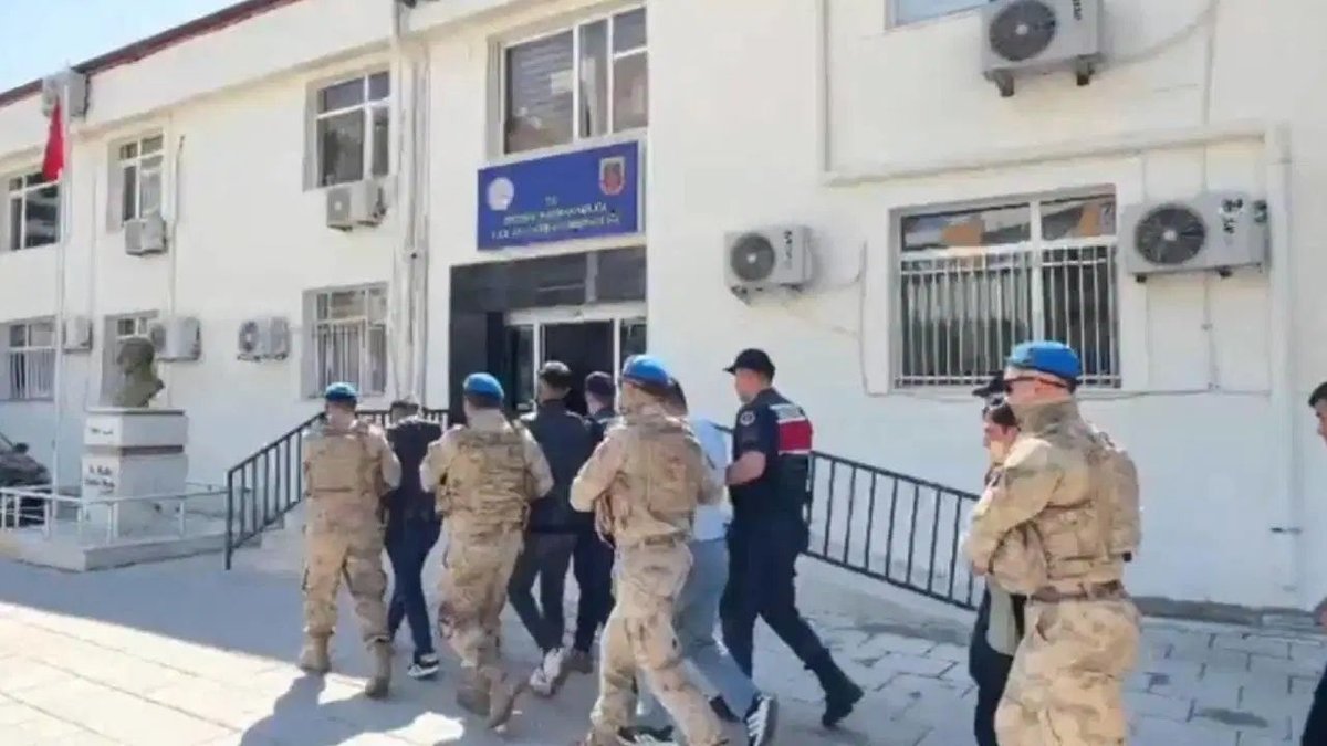 Diyarbakır ve Mersin’de Büyük Uyuşturucu Operasyonu: 216 Kilo Madde Ele Geçirildi