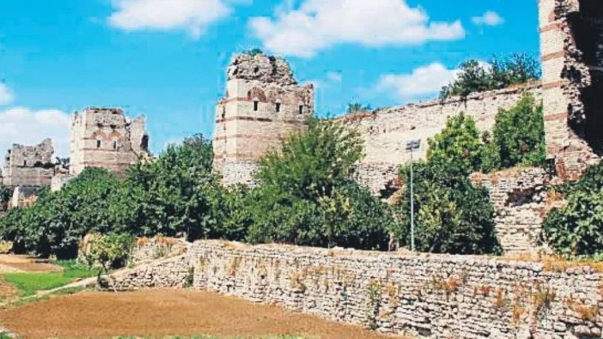 Fatih’te Polis Dikkati Facianın Eşiğinden Döndürdü: Sur Saldırısı Planı Son Anda Engellendi
