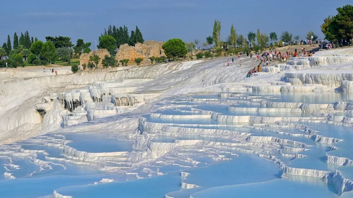 Pamukkale ve Karahayıt: Denizli’nin Şifa Dolu Termal Cennetine Yolculuk