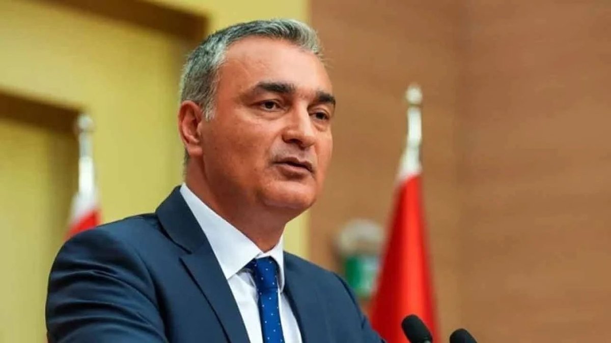 CHP’de Grup Başkanlığı Krizi: Özgür Özel’in Görevi İptal Mi Edilecek?