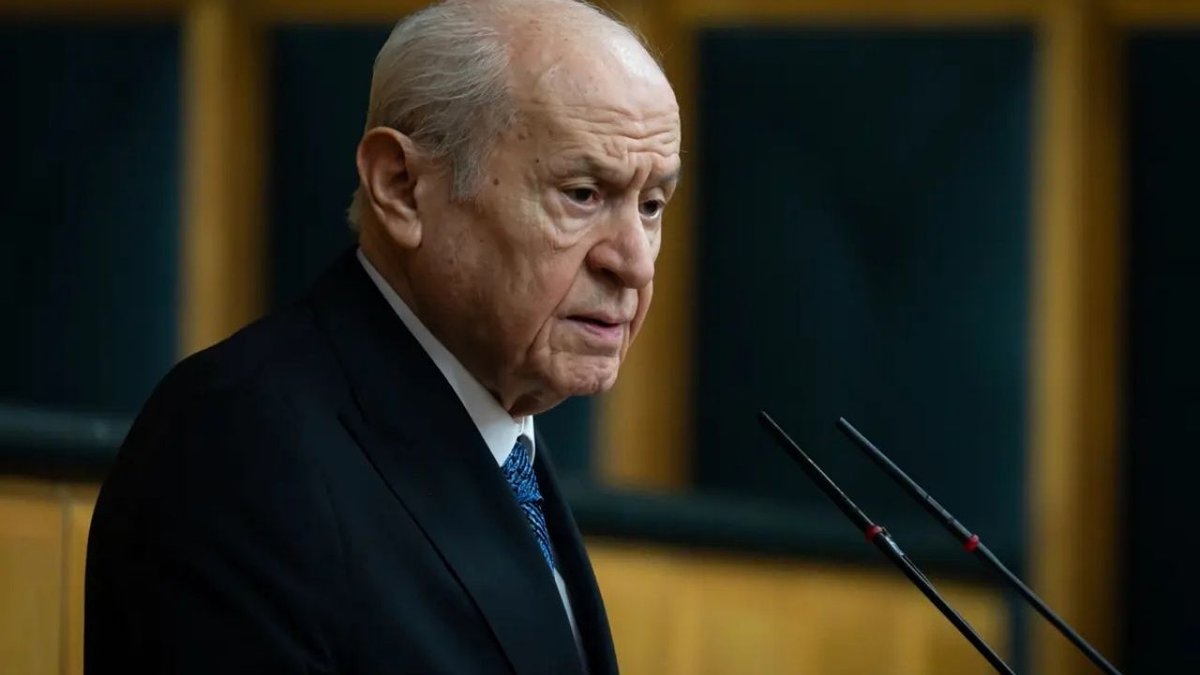 Bahçeli’den Özgür Özel’e sert mesaj: “CHP iç gerilimi büyütmemeli”