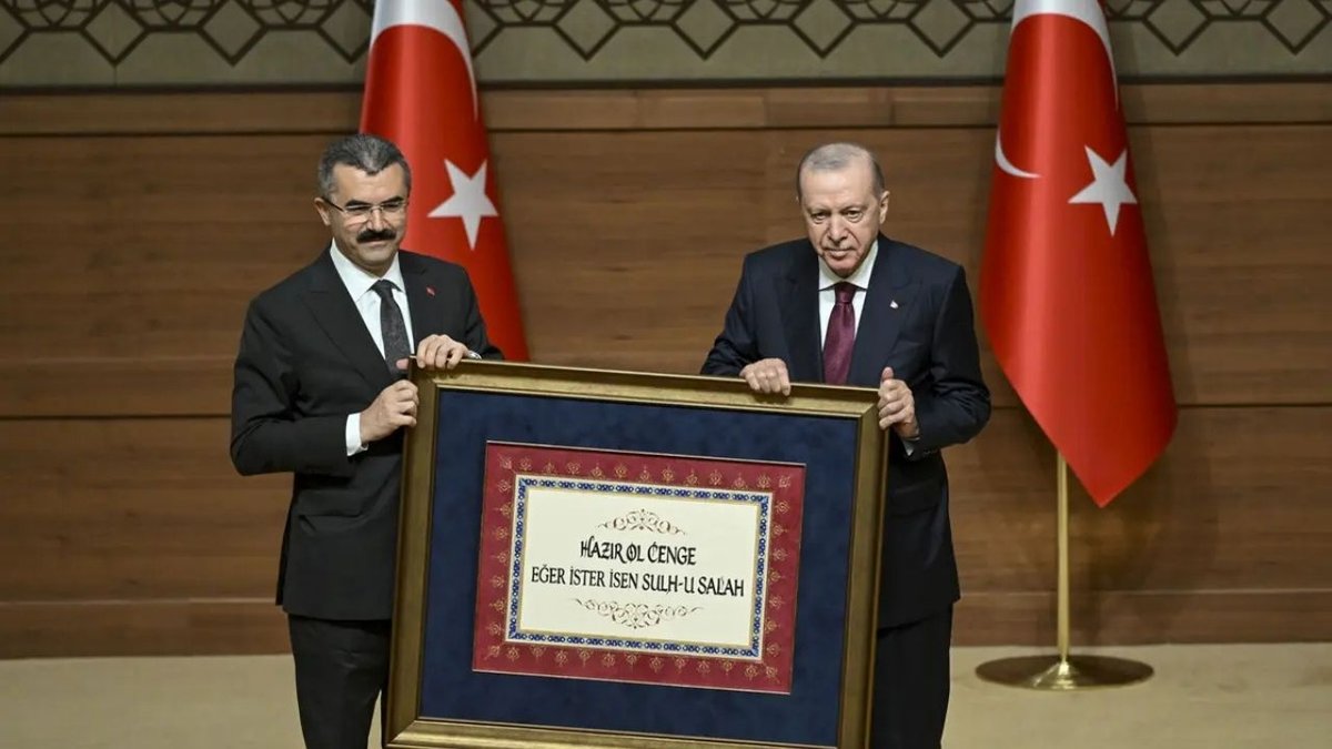 Erdoğan’dan Milli Güvenlik Mesajı: “Güçlü Olmak Tek Seçeneğimiz” Vurgusu Dikkat Çekti
